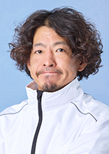 石 塚  久 也